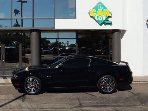 Used 2011 Ford Mustang GT Premium w/ Comfort Pkg image 8