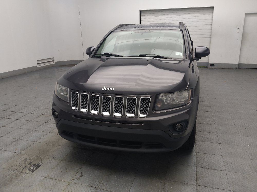 Used 2015 Jeep Compass Latitude FWD image 15
