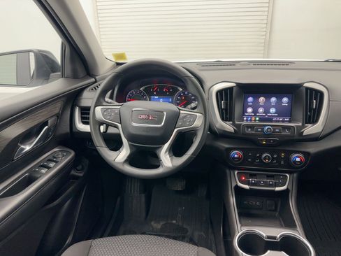 Used 2024 GMC Terrain SLE w/ Driver Convenience Package image 25