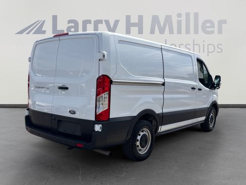 Used 2022 Ford Transit 150 Low Roof w/ Load Area Protection Package RWD image 5