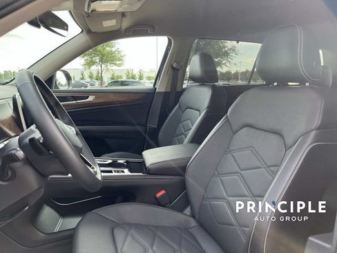 Used 2026 Volkswagen Atlas SE FWD image 15