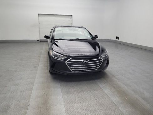 Used 2017 Hyundai Elantra SE image 14