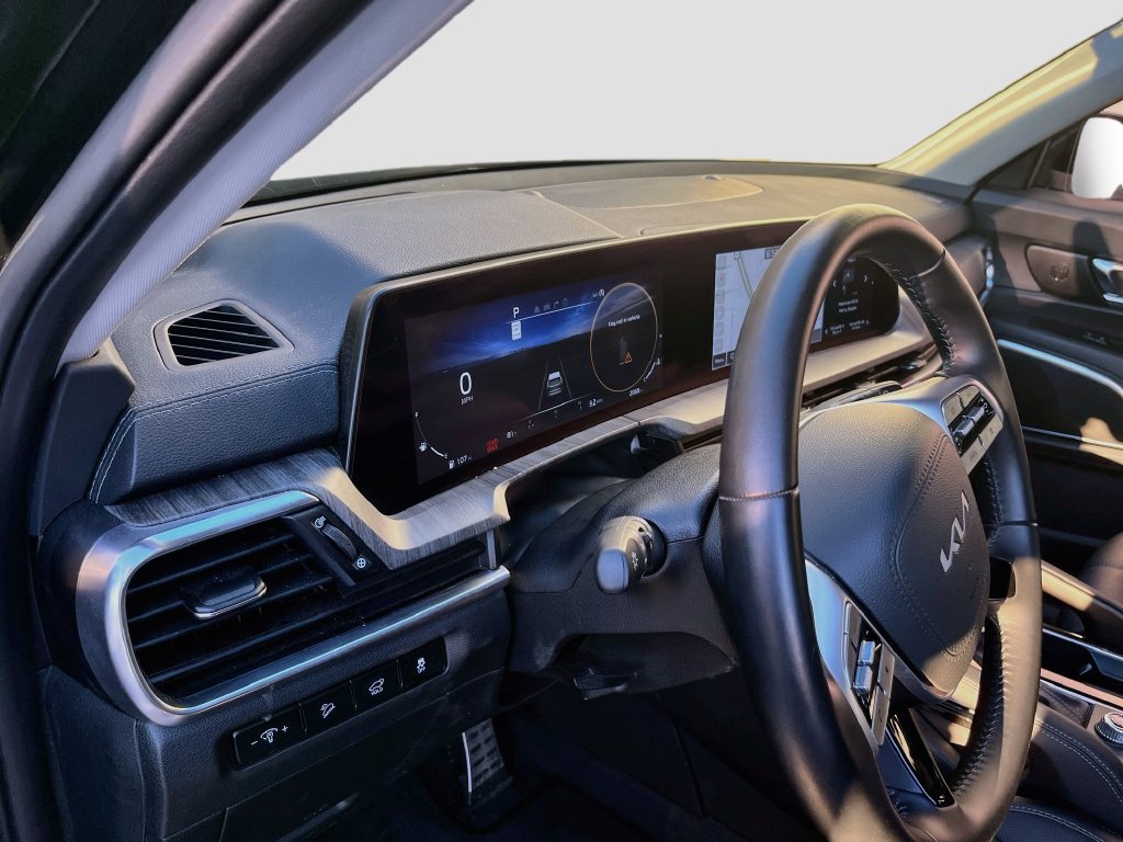 Used 2025 Kia Telluride SX FWD image 9
