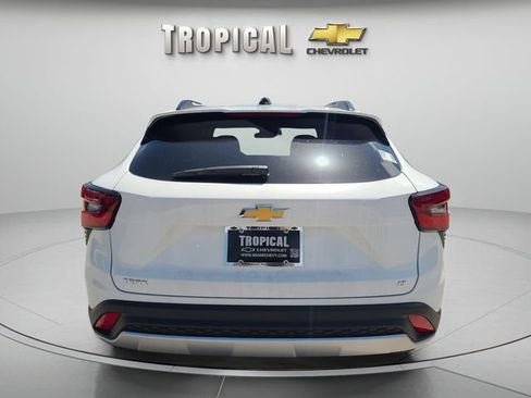 New 2026 Chevrolet Trax LT w/ LT Convenience Package FWD image 4