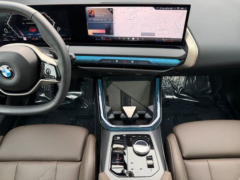 Used 2025 BMW X3 xDrive30i w/ Premium Package image 11