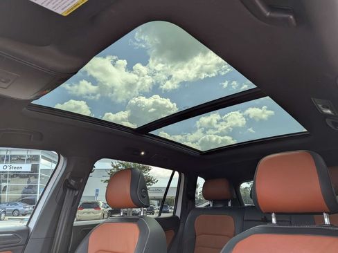 Used 2021 Volkswagen Tiguan SEL Premium R-Line AWD/4WD image 27