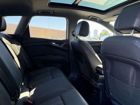 Used 2023 Audi Q4 e-tron Premium Plus w/ Premium Plus image 39