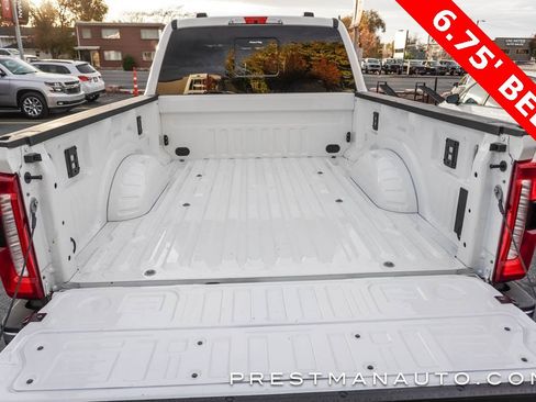 Used 2025 Ford F250 Lariat w/ Chrome Package image 5