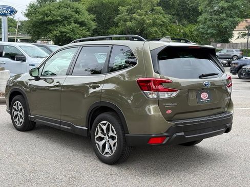 Used 2023 Subaru Forester Premium AWD/4WD image 8