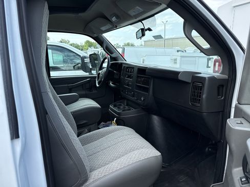 New 2024 Chevrolet Express 3500 w/ Power Convenience Package image 22