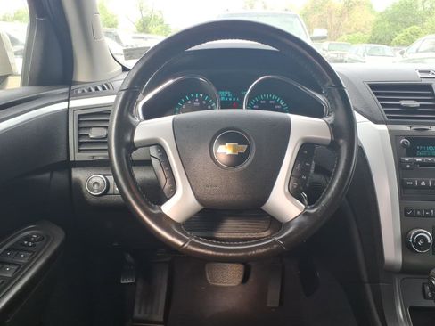 Used 2011 Chevrolet Traverse LT w/ Personal Connectivity Package image 5