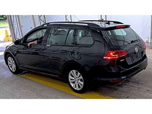 Used 2017 Volkswagen Golf S AWD/4WD image 4