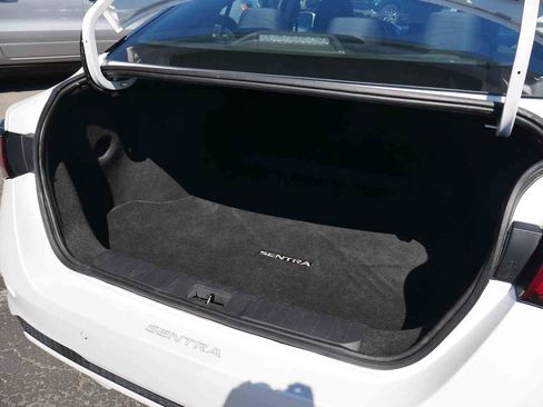 Used 2024 Nissan Sentra SV FWD image 9