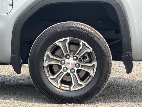 Used 2025 GMC Sierra 1500 SLT AWD/4WD image 42