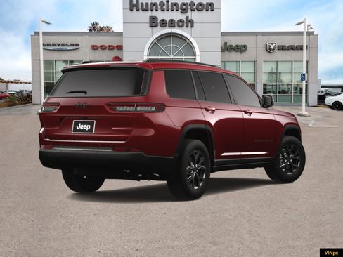 New 2025 Jeep Grand Cherokee L Laredo image 7