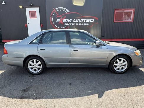Used 2001 Toyota Avalon XLS FWD image 6