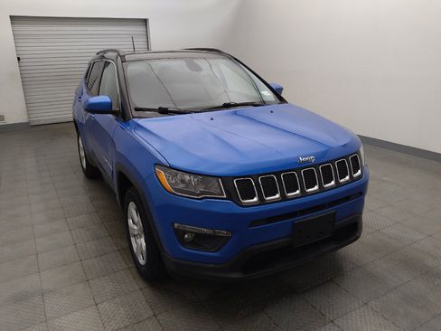 Used 2019 Jeep Compass Latitude w/ Cold Weather Group AWD/4WD image 14