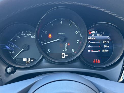 Certified 2025 Porsche Macan image 29