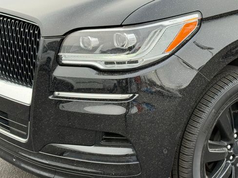 Used 2023 Lincoln Navigator Reserve image 9