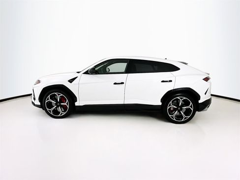 Used 2021 Lamborghini Urus Base image 4