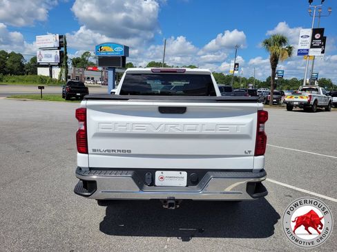 Used 2021 Chevrolet Silverado 1500 LT AWD/4WD image 4