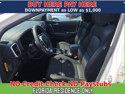 Used 2020 Kia Sportage LX image 4