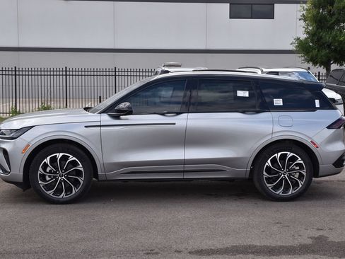 New 2026 Lincoln Nautilus Reserve AWD/4WD image 11