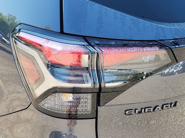 Used 2025 Subaru Forester Premium AWD/4WD image 12
