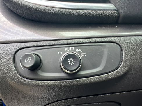 Used 2018 Buick Encore Preferred AWD/4WD image 16