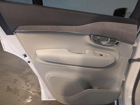 Used 2023 Volvo XC90 B6 Plus w/ Protection Package Premier image 20