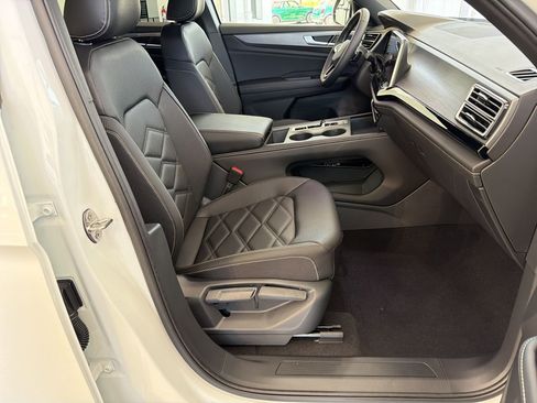 New 2026 Volkswagen Atlas Cross Sport SE AWD/4WD image 29