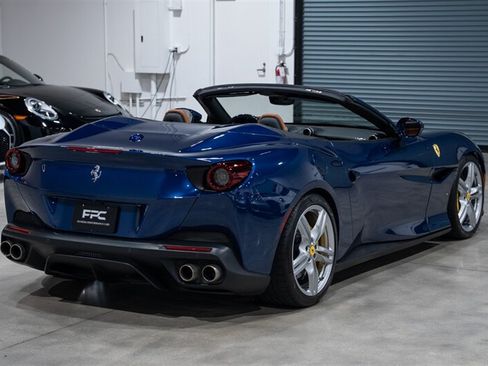 Used 2020 Ferrari Portofino RWD image 7