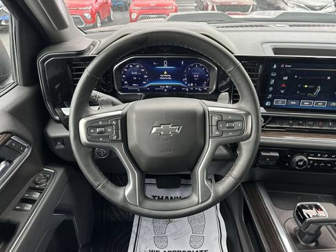 Used 2025 Chevrolet Silverado 1500 LT Trail Boss AWD/4WD image 14