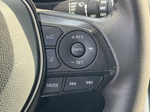 Used 2024 Toyota RAV4 XLE Premium image 10