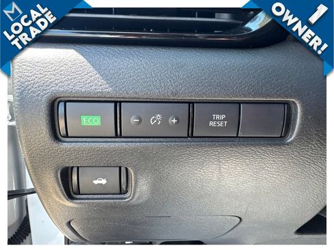 Used 2024 Nissan Sentra SV FWD image 24