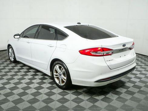 Used 2018 Ford Fusion SE FWD image 25