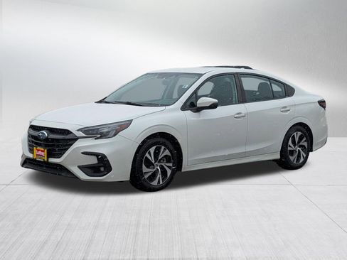 Used 2024 Subaru Legacy Premium image 3