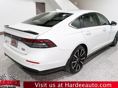 Used 2023 Honda Accord Touring image 5