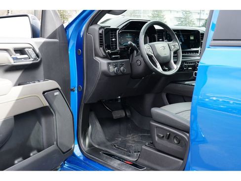 Used 2024 Chevrolet Silverado 1500 ZR2 image 13