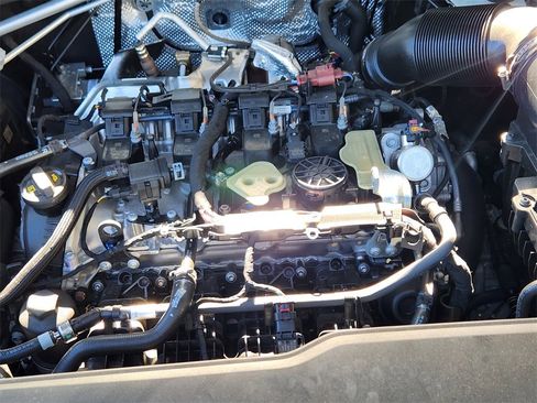 Used 2024 Volkswagen Atlas Cross Sport SEL R-Line image 18