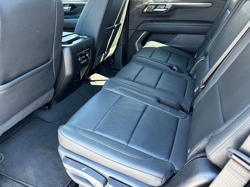 Used 2025 Chevrolet Tahoe LT image 11