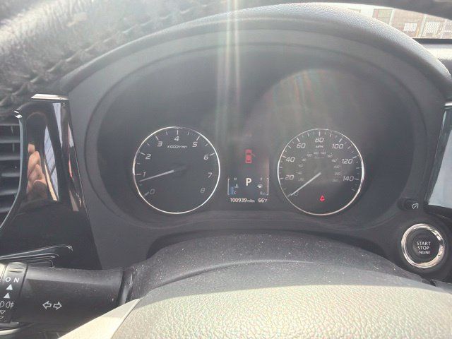 Used 2015 Mitsubishi Outlander SE AWD/4WD image 10