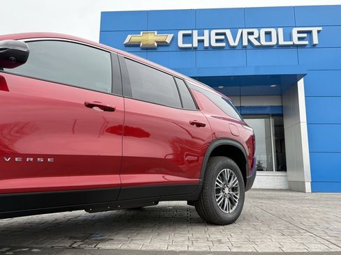 New 2026 Chevrolet Traverse LT w/ Driver Confidence Package image 3