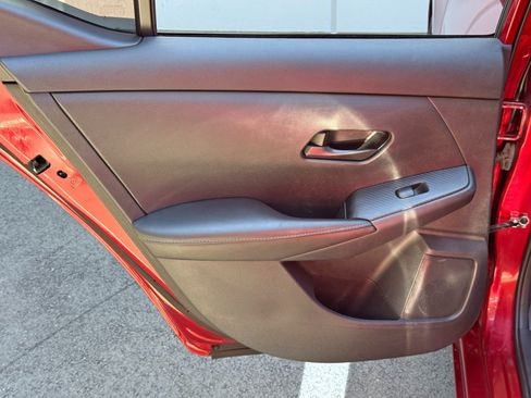 Used 2024 Nissan Sentra SV FWD image 35