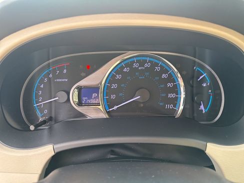 Used 2013 Toyota Sienna Limited image 3