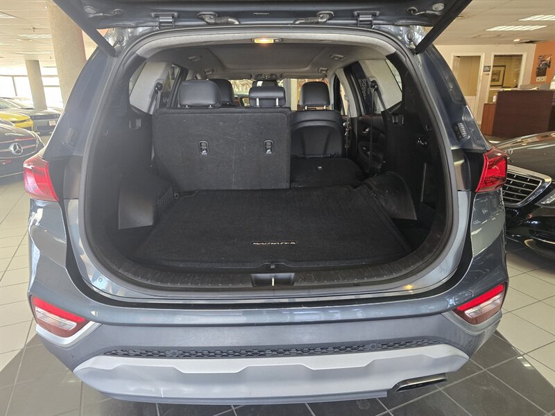 Used 2019 Hyundai Santa Fe FWD image 12