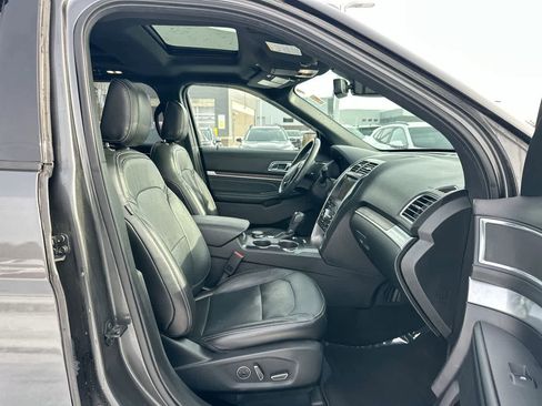 Used 2018 Ford Explorer Limited w/ Equipment Group 301A image 28