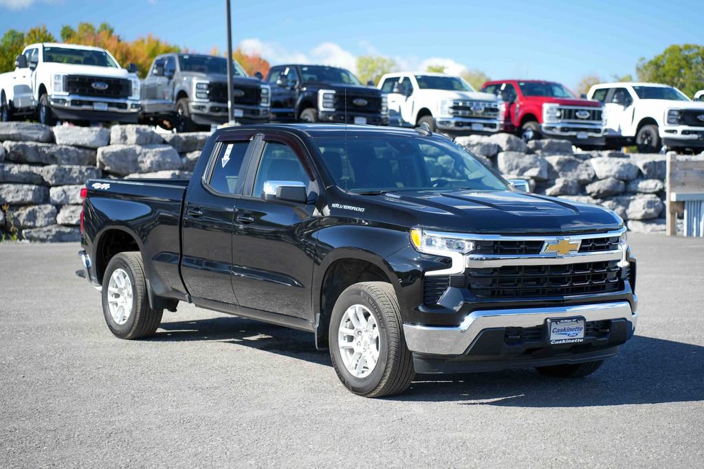 Used 2026 Chevrolet Silverado 1500 LT AWD/4WD image 3