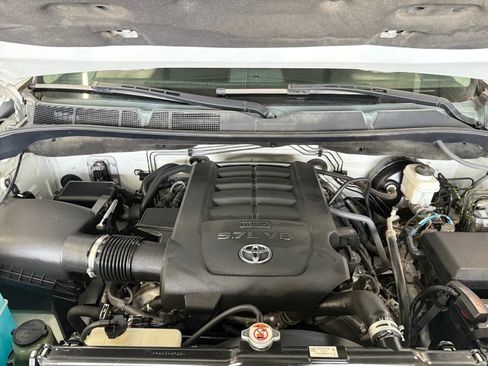 Used 2019 Toyota Tundra Limited w/ Limited Premium Package AWD/4WD image 47