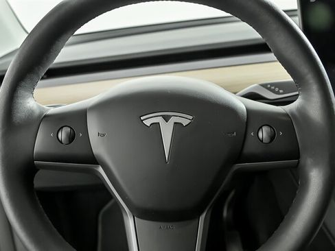 Used 2023 Tesla Model Y Long Range AWD/4WD image 22